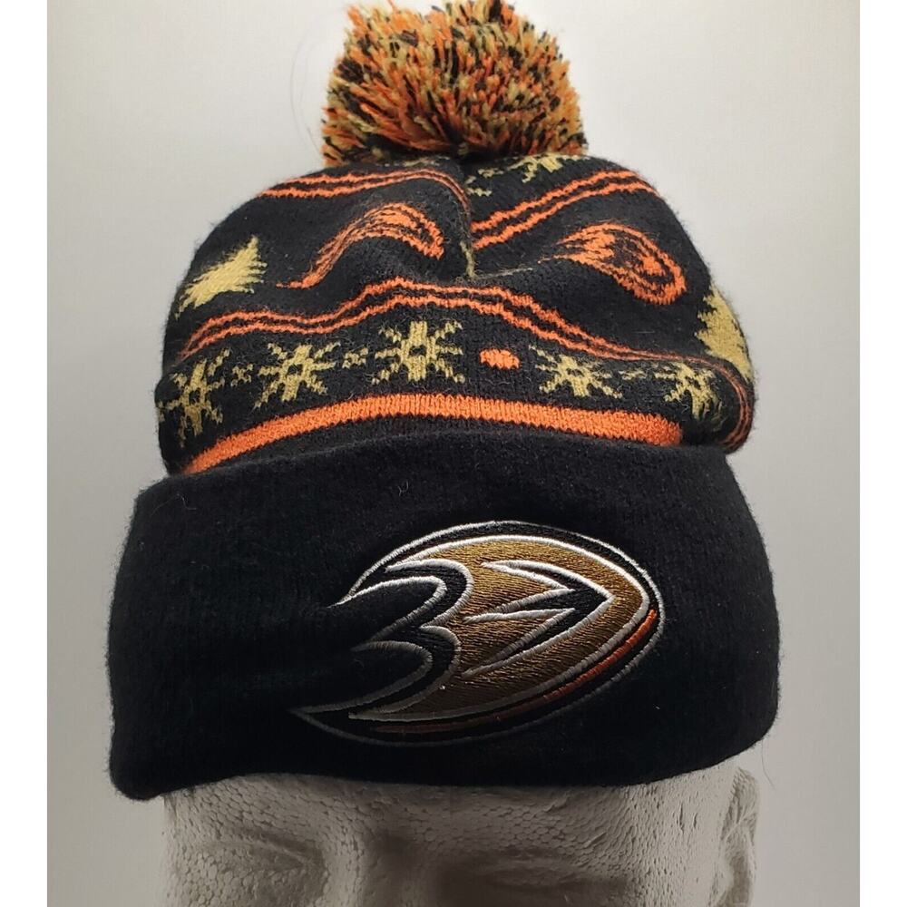 Anaheim Ducks NHL Hockey Winter Beanie Black Knit Hat Cuffed Pom Cap Unisex TCL